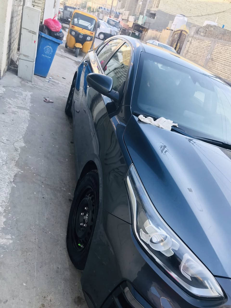 سلام عليكم

KIA FORTE 2021

‏سيارة كفالة عامة￼

محرك 1600 

مواصفات السيارة 

رادار امامي 

شاشة

كامره 

شاشة 

تحكم ستير جهتين 

ماشية 

رقم بغداد بسمي تحويل ثاني يوم 

السيارة جديده مال بيت 

مكان السيارة بغداد مدينة الصدر 

سعر 138 وبيها مجال

***********
