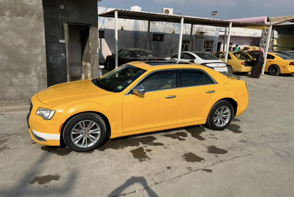 السلام عليكم اوباما 16 مرمز 22 رقم بغداد بسمي خط وبحث ( ناصريه - بغداد ) جديد  سنويه جديده جاهزه من كلشي جاهزه للاخير  من كلشي  ماشيه 200 ( مكفوله )  بدون حادث بدون ضرر بدون اي شي  صور امريكا بالمنشور منضومة غاز  غرفه عسلي بلاد  يعني مواصفات c معروفه الســـعر ( 215) وبي مجال فقط بيع بدون مراوس مكاني ناصريه مركز. الشراي يتصل *********** اخوان كلشي ذكرته.  وكدام عينك. تجي واشوف  و برسم الخدمه
