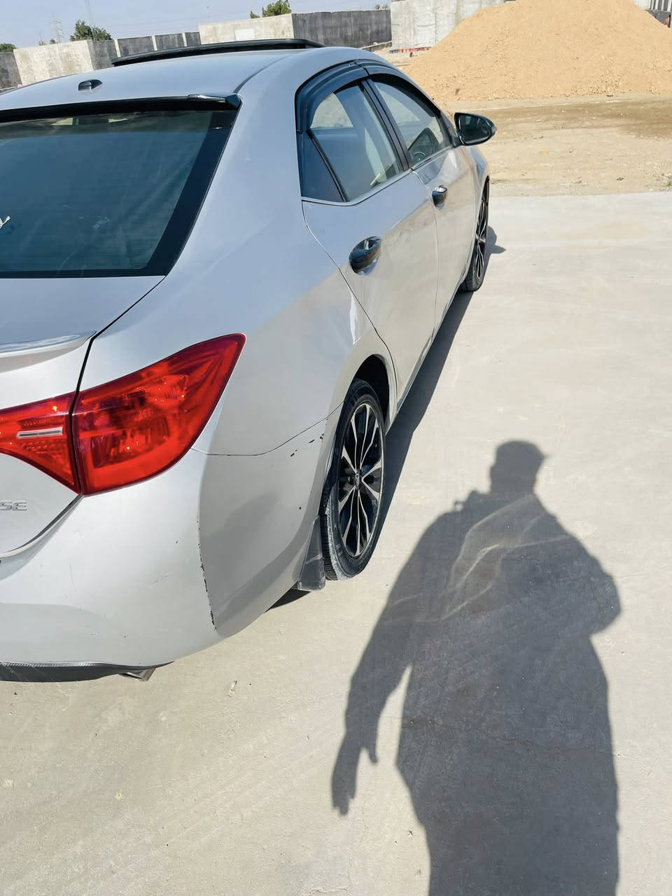 سلام عليكم 
كورلا 2018 se 
فول 
فتحه 
كشنات جلد 
بصمه ابواب 
رادار 
تحديد مسار
مثبت سرعه 
شاشه جبيره
شفتات ستيرن 
حادثها بابين عكس السايق مبدلات 
مكينه گير حداديه كفاله 
سعرها 144 وبيها مجال
رقم بغداد بااسمي مكانها كربلاء 

 ***********
