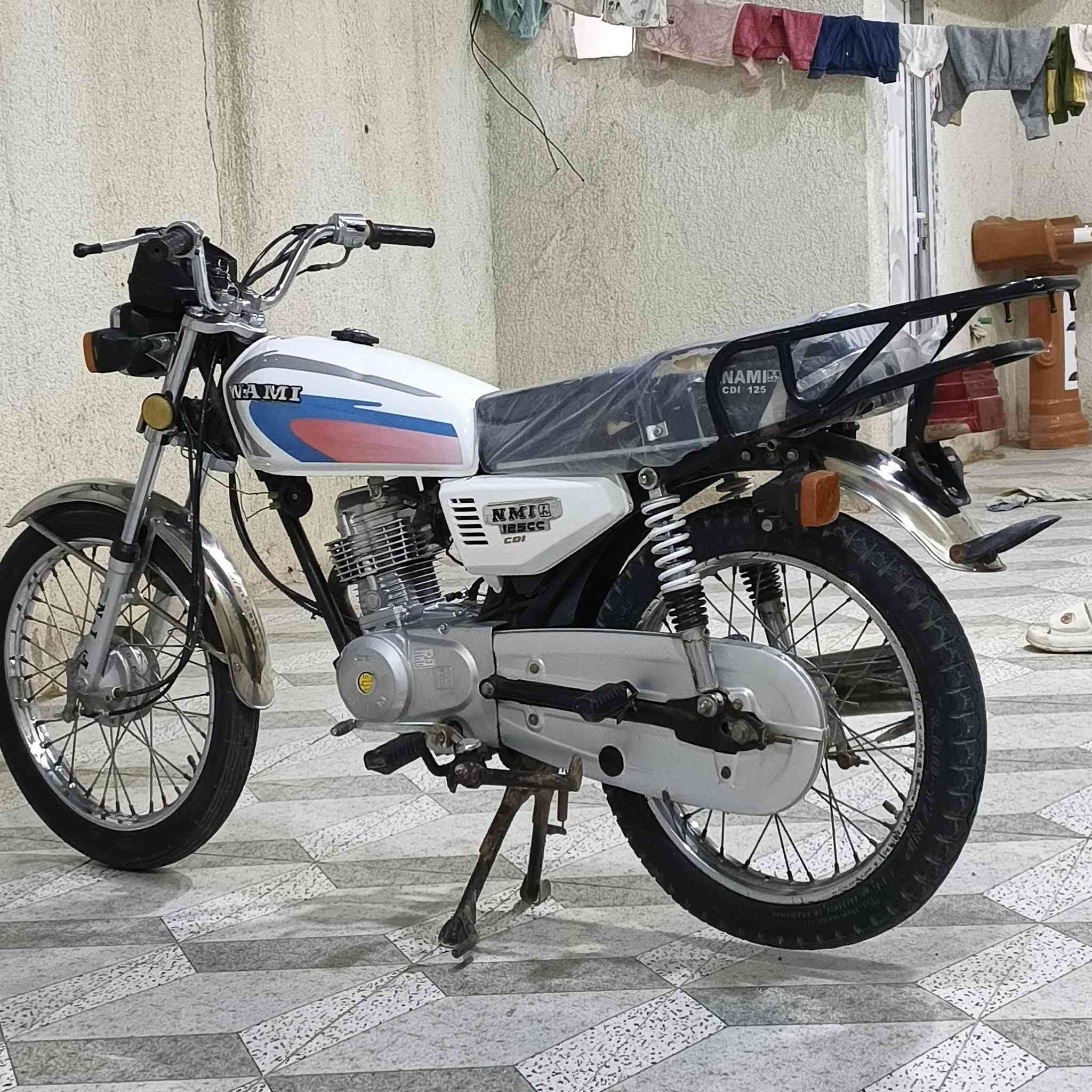 سلام عليكم دراجه اربعه كير موديل 22اوراق اصولي نامه متياز دراجه حلوه ونضيفه مكينه ناعمه السعر 650وبيها مجال مكاني كوت شارع النفط ***********
