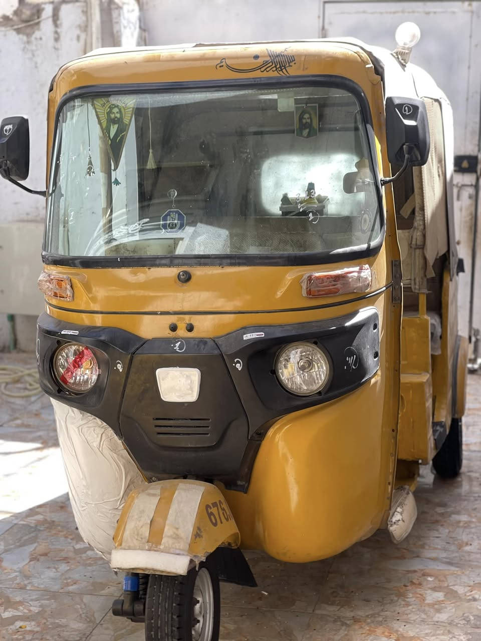 أعيد النشر بسبب الوعود الكاذبه تكتكً موديل ٢٠ للبيع أوراق خان نص ملاحظه التكتك أوراق مو رقم للاستفسار اكثر ***********
