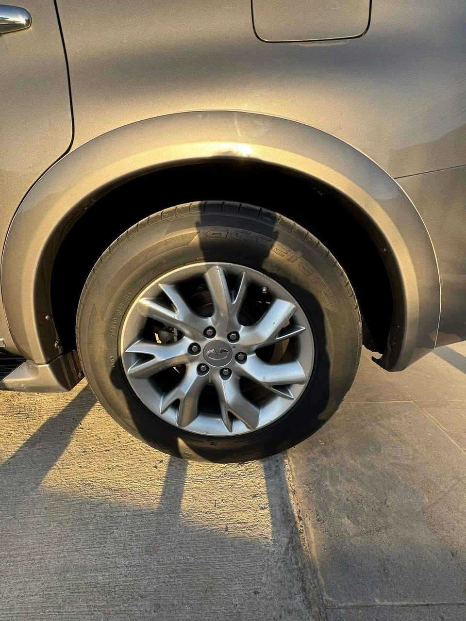 السلام عليكم للبيع او مراوس بسياره عالي
إنفنتي QX56 موديل2014

محرك 8 سلندر (المرغوب)

فل مواصفات – أعلى فئة

المسافة المقطوعة: 52 ألف ميل

السيارة كفالة عام

كير ومكينة حدادية

كهربائيات كاملة بشرط

سيارة نظافة عالية جداً

المواصفات التفصيلية:

بصمة

فتحة سقف (سلايد)

كشنات جلد

كشن السائق والراكب كهرباء

تبريد وتدفئة كشنات

نظام صوتي

شاشات عدد 3

كاميرات 360 درجة

دبل إكسل 4X4

حساسات أمامية وخلفية

مرايا كهربائية + أوتو قابلة + ترحيب

تحكم ستيرن

صندوق كهربائي شفط

مانع انزلاق

مانع انحدار

7 ركاب

إضاءة LED وزينون عالي

لايتات كهربائية

داشبول ليزري

مراية داخلية عاكسة

منفذ 220 فولت

تبريد خلفي 

3 قطع تبريد مركزي

نظام قيادة

سترين كهربائي

نيكل كامل بلادي

جنوط بلاك حجم كبير

كشنات خزن
 
جكات تصعد وتنزل

الإضافات:

أغراض الشركة والسبير كتلوك كاملة موجودة

موقع السيارة:

 (صلاح الدين) سعر 170وبيها مجال

للاستفسار:

***********
***********
