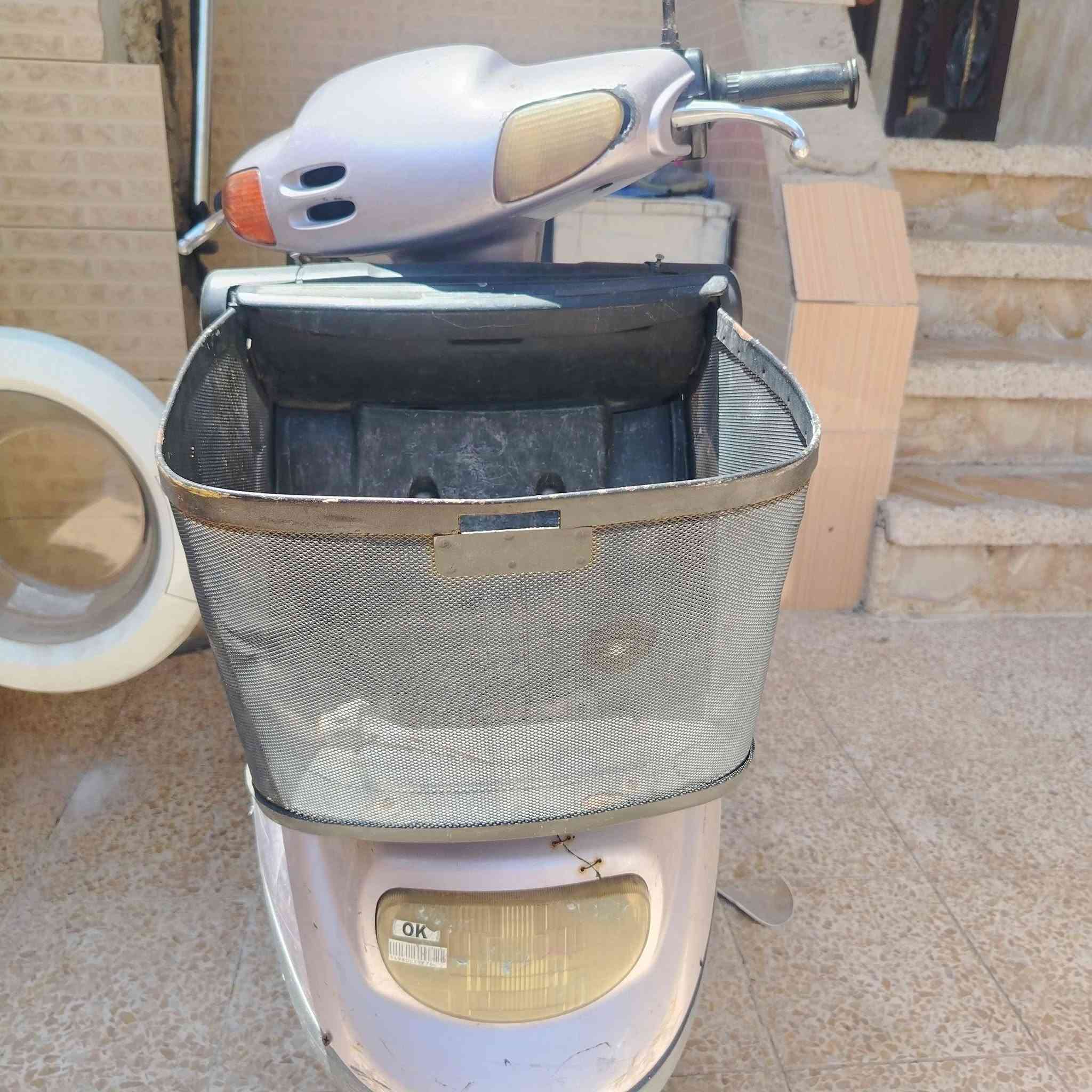 ماطورين نفخ للبيع الأول كامل شغال بي ونة اكسن وبي صوت فحمات كلج معدل يمشي ٦٠ تحريكة جيدة كهربائيات شغالة كلها عدا السلف وكيج البانزين ما شغال  والثاني كان شغال بس متروك مابي ونة اكسن كيج بانزين شغال بس مكسرين الكيجات سرعة عاطل  كهربائيات شغالة السلف هم عاطل كزوز جديد بي كابريتا جديدة مع كزوز جديد وتايات جان شغال بس تحريكة ضعيفة جانت السعر ٣٠٠ اثنينهم


**إذا كنت صاحب هذا الإعلان وتريد حذفه لأي سبب، رجاءا أرسل رسالة إلى الدعم الفني**