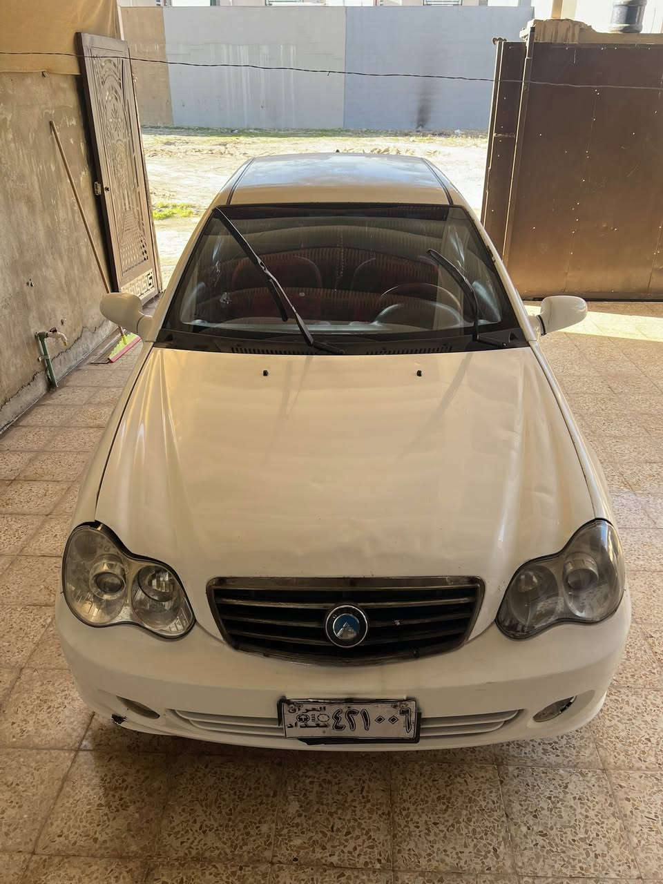 السلام عليكم سي كي للبيع موديل 2012 رقم بغداد شرط التحويل نضافه كدام العين محرك وكير شرط كهربائيات كلها شغاله ما تحتاج مصرف 
سعرها 38 وبيها مجال 
مكان السياره برطله
لل تواصل ***********
