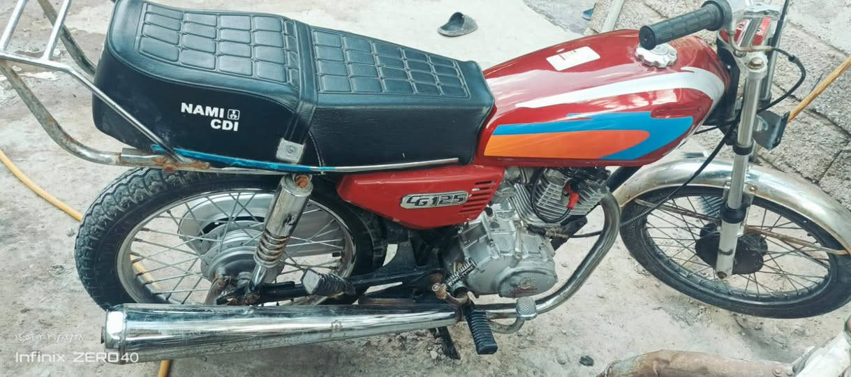 إيراني للبيع نضيفه ما ناقصهه شي كابريته جديده + القديمه الأصلية هم بيهه شي دراجه نص هندر تشتغل. 
مكاني أبو الخصيب سعرها 350 
*********** واتساب .
