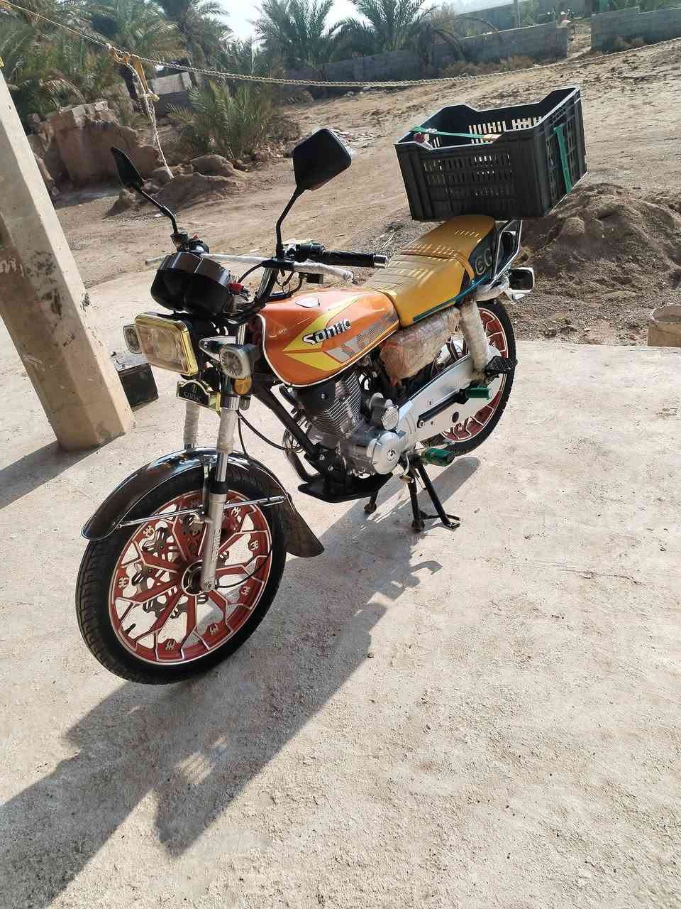 دراجه للبيع موديل 24مكينه 200 اوراق كامله منفيس 4اوراق مامفتوح بيهة لو برقي واحد السعر 750 بي مجال حك الجيه. جوة السبعميه لاتخابر ولا تعب نفسك للستفسار ***********
