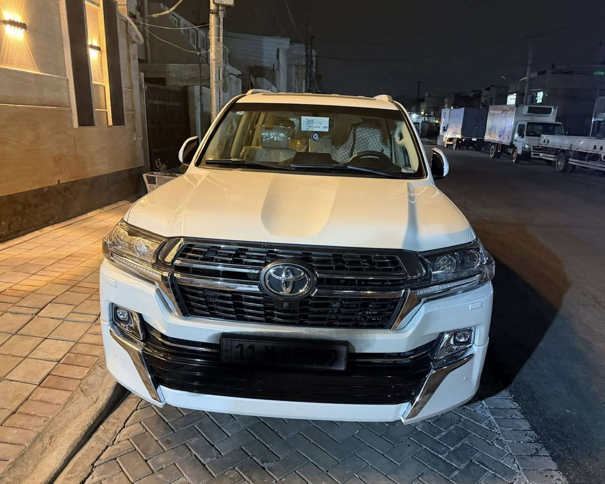 السلام عليكم لاندكروز 2021 بريم اصلي مكفولة كفالة عامة السعر 6 دفاتر ألاستفسار على هذا الرقم ***********
