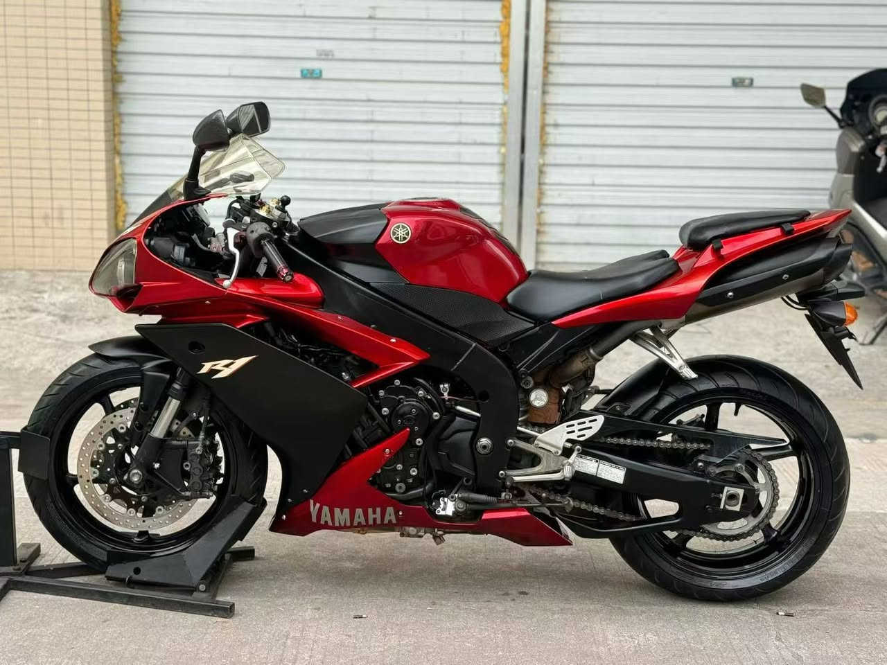 Yamaha R1
2007
31ورقە
***********
***********
***********
