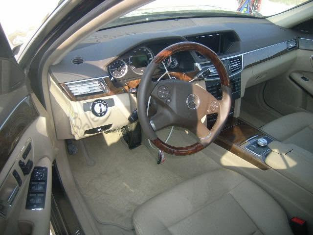 W 212
موديل 2010
رقم انكليزي باسمي
كاميرا + بلوتوث + جام اوتو + مري قلاب 
لايتات زينون اوتو + كشنات كهرباء مع وضعيات خزن
مري جانبية تعتيم اوتوماتيك + اوتو هولد + سلايد روف
السيارة كاملة المواصفات عدى تبريد الكشنات … 
بدون ايرباك بدون شاصي بيها 4 قطع صبغ 
ضرر امريكا جاملغ اليمين + البنيد 
بالعراق انصبغ جاملغ خلفي + امامي

وبيها سستم صوت هارمن كاردن الاصلي من مرسيدس بلاد
السعر 165 وبيها مجال قليل سياره جديده وجاهزه
Hasanin Al Ibrahemy


**إذا كنت صاحب هذا الإعلان وتريد حذفه لأي سبب، رجاءا أرسل رسالة إلى الدعم الفني**