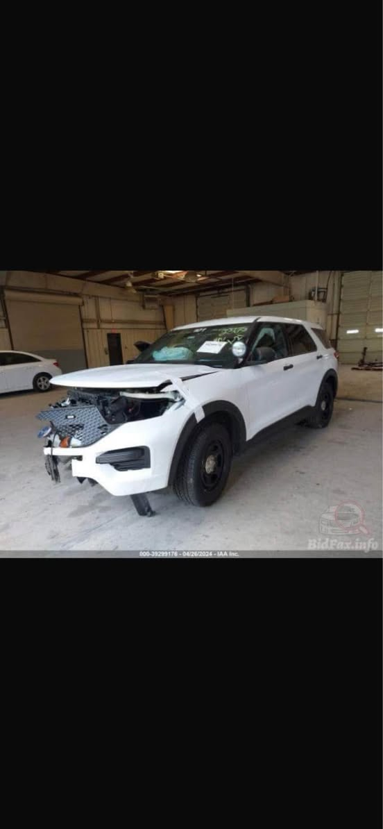 سلام عليكم فورد اكسبلور مديل 2022 رقم أربيل الحادث مرفق مع الصور مكينه 6 سلندر تنفس طبيعي ماشيه 40 ألف كيلو متر 
مكانها بغداد مدينه الصدر سعرها 193 ورقه مع مجال بسيط. بيع فقط بدون مراوس سياره جديده وجاهزه من كل نواحي اتصل وتدلل 
 *********** بغداد, العراق
