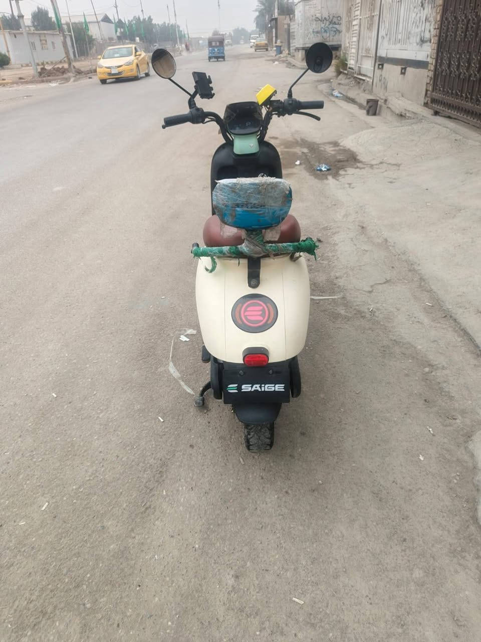 سلام عليكم دراجه كلاسك شحن لبيع دراجه فول لبيع نضافه ااحلا من صور خمس 5بطاريات كبار  مستعجل ع بيعتها 450وبيها خابر وتدلل
***********  او راسلني وتساب
