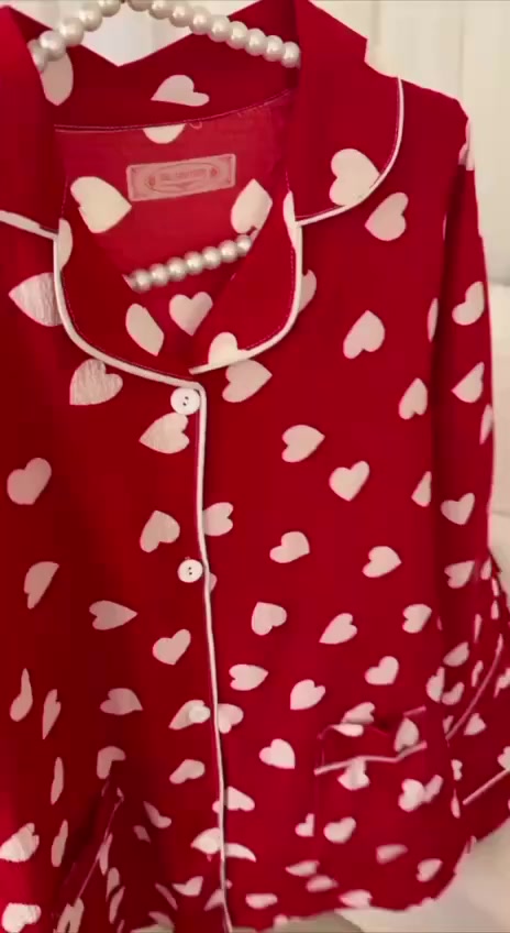 وزن ( 55 - 90 ) كيلو
السعر 105 الف
خامه كريشه درجة اولى 
الدرزن 3 قياسات
H


**إذا كنت صاحب هذا الإعلان وتريد حذفه لأي سبب، رجاءا أرسل رسالة إلى الدعم الفني**