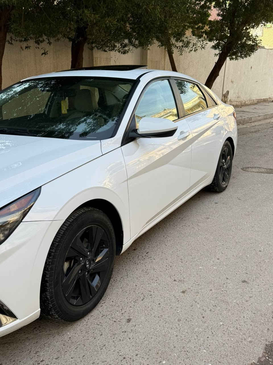 السلام عليكم للبيع النترا امريكي 23 رقم اربيل ب اسمي
مواصفات 
فتحه
بصمه 
تحديد مسار
سياقه ذاتيه
مثبت سرعه
فول رادارت
شاشه دتجل تدعم كار بلي
اناره دشبول بلادي متغيره الوان
كشنات تدفئه 
ستيرن تدفئه
ثلاث وضعيات قياده
نقطه عمياء 
مانع انزلاغ
مكينهً2000 
مكان سياره بغداد
سعر 165$وبي مجال
***********
ملاحضه(سياره بيها عته بلكير)
