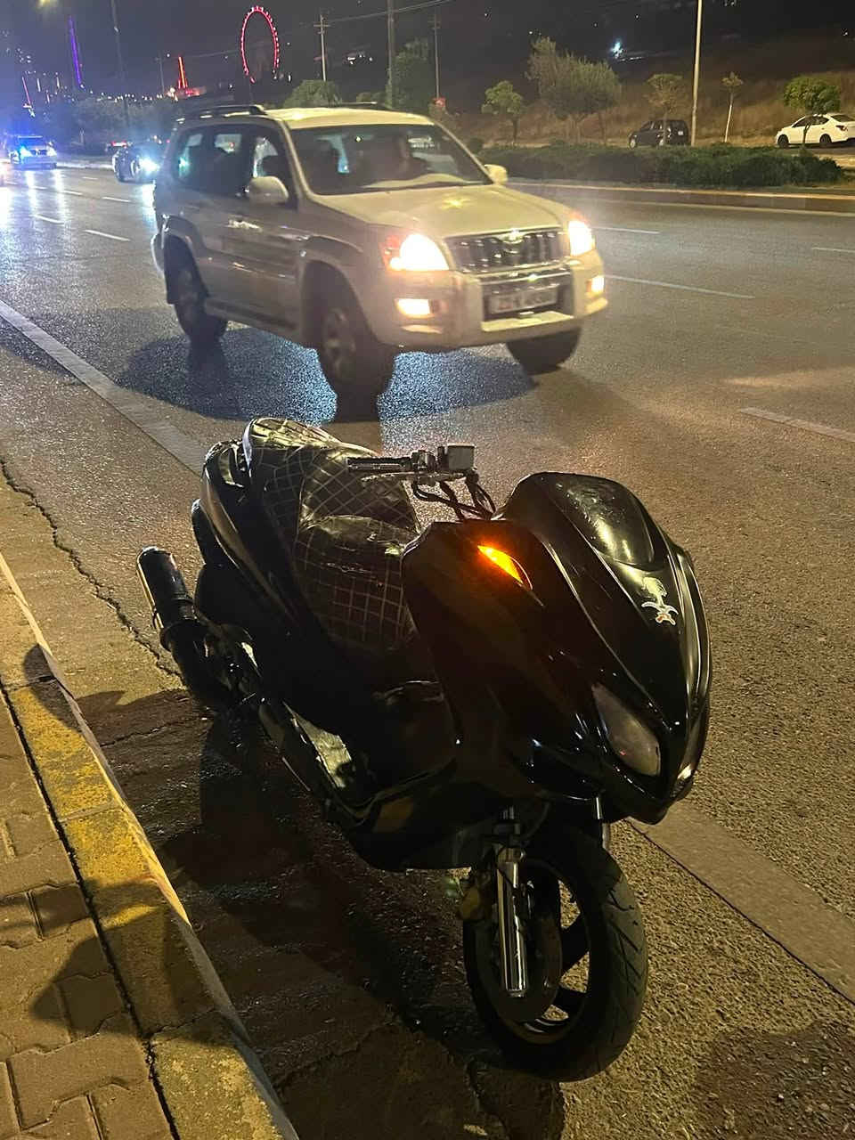 سڵاوی خواتان لێبێت ماتۆڕی ماجێستا بۆ فرۆشتن
مەکینەی250cc
قاچ خاسە سویچ و کۆنترۆڵ لایتی کریستاڵ ڕادێتەر
ساڵۆنسای سپۆڕت مەکینەو گێڕی بەشەرت 
ماڵی دۆستە هەموو گیانی بەشەرت
نرخی 450 هەزارو مامەڵەیە شوێن سلێمانی توەمەلیک 
***********
