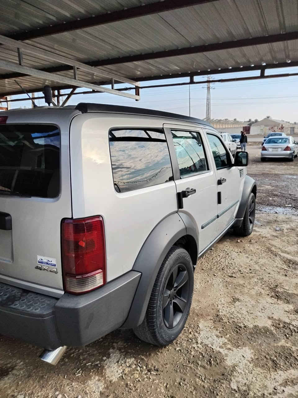 السلام عليكم ورحمة الله
دوج نترو ٢٠٠٨
السيارة كفاله عامه
كير ومكينه وتبريد كله جديد صدر جديد تخم تاير
داخل نضيف
منضومه زنون
مكينه ٦ اسلندر ٣٧٠٠
رقم انبار انكليزي بسمي تحويل مباشر
سنويه ال ٣١
السعر المطلوب ٩٠ وبيها مجال
او مراوس حسب القناعه
مكان السياره بغداد قريب ع غزاليه
هاتف ***********
