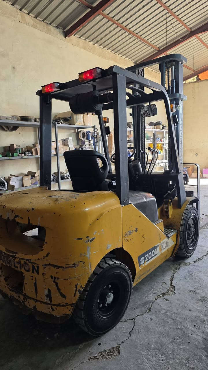 للبيع رافعه شوكيه صيني أزوزه 3طن 3حركات جوب عالي 
موديل 2016 بدون أوراق وابيعلك واصل للموقع
مكفوله كير مكينه أكسل طخم تاير جاهزه للعمل 
العنوان ديالى بعقوبة قرب مديريه المرور 
ستفسار اكثر اتصل 
***********
***********
يوجدتوصيل جميع المحافضات
