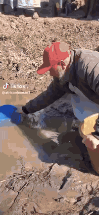 صدقة جارية • حفر بير • دول مسلمة