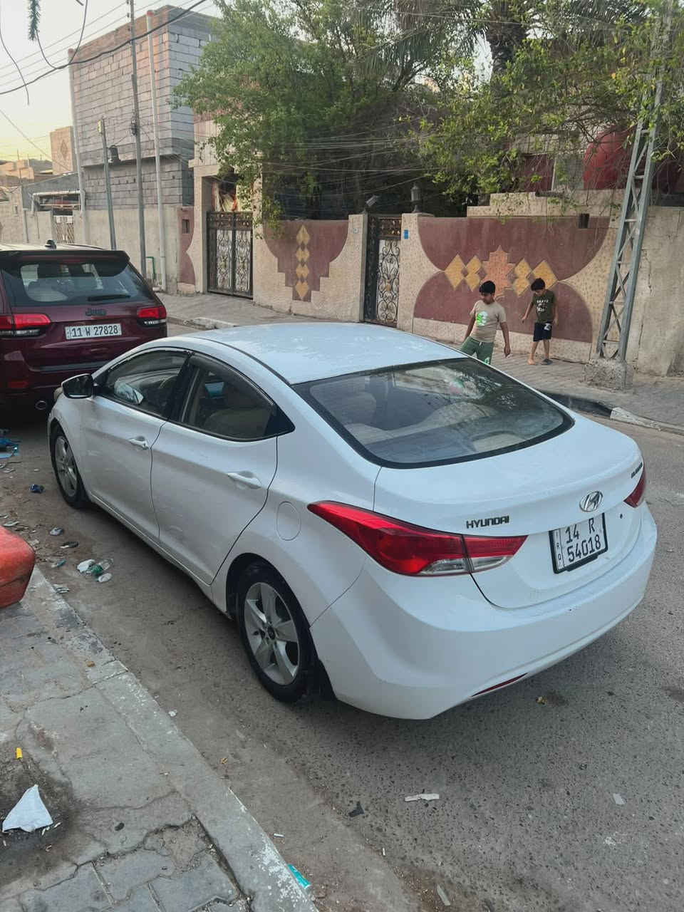 السلام عليكم 
الانتره 13 خليجي 
رقم بصره سنويه ورقم جدد لل30 
كير مكينه تبريد كفاله 
بيه بنيد مرشوش وجاملغ كدام مبدل 
مكاني بصره 
رقم الهاتف ***********
السعر 93
