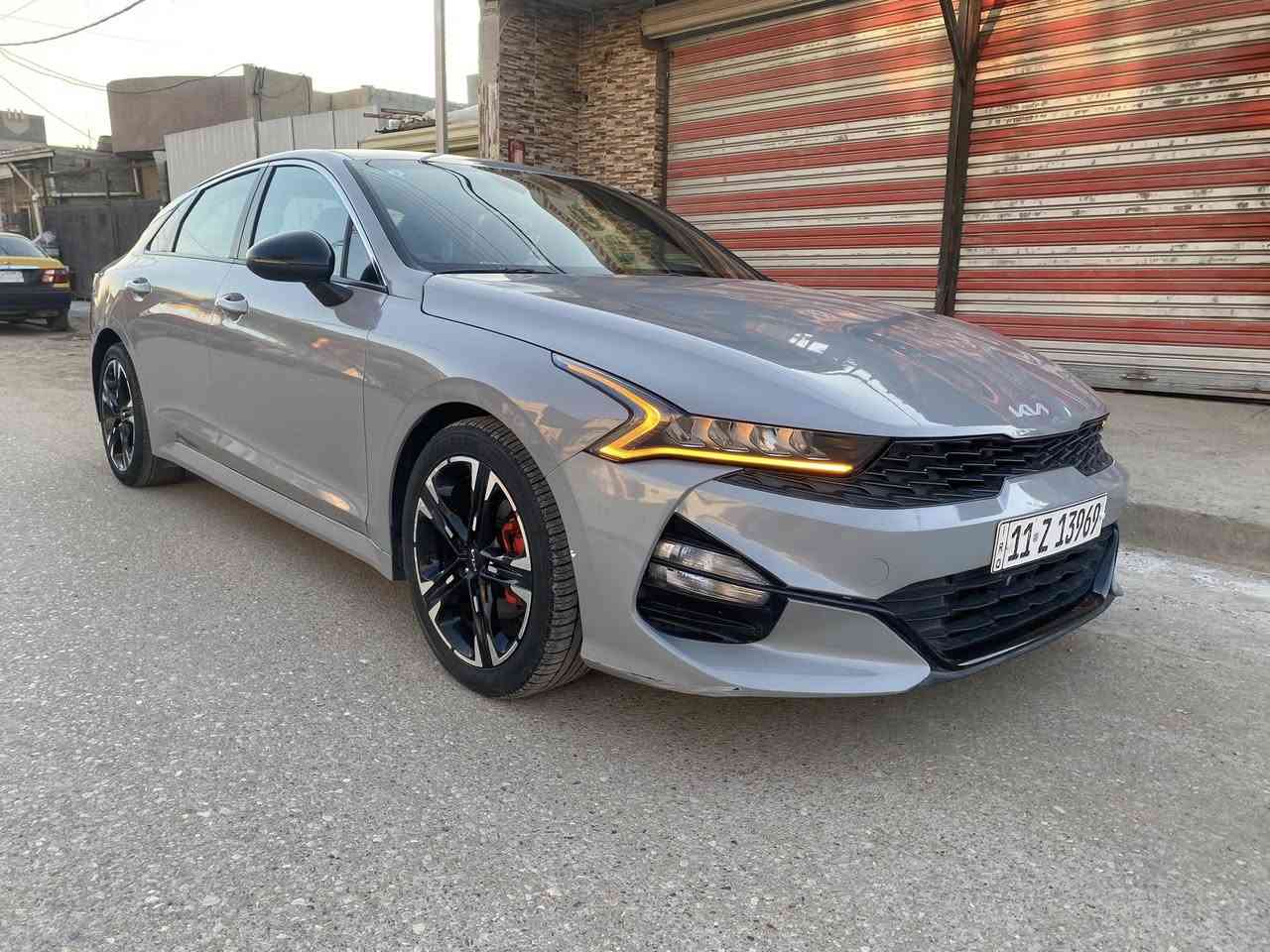 للبيع K5 موديل 2023 اللون اسمنتي وارد امريكي ظرر جاملغ وبنيد ومبدلات نفس اللون مال تفصيخ
جي تي لاين فول مواصفات عدا الفتحة
المواصفات //
-بصمة تشغيل +بصمة ابواب+تشغيل عن بعد+نظام ترحيب+ سايد بريك بصمة
-شاشة كبيرة كار بلي+كاميرا دوارة+رادارات امامي وخلفي وجانبي+اشاير مري+تحديد مسار
-كشنات جلد+كشن كهرباء+كشنات تدفئة+شحن واير ليس+ثلاث انظمة قيادة
-استيرن D +شفتات ستيرن+فول تحكمات
-لدات لايت وبك لايت
السعر/167 ورقة
للأتصال/***********
