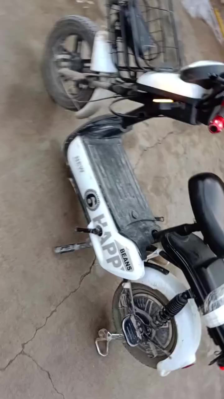 سلام عليكم شباب ماطور شحن لل بيع مابي عيب كهربايات شغال وباتريات جديد مابي اي عيب رايده اب 240وبي مجال


**إذا كنت صاحب هذا الإعلان وتريد حذفه لأي سبب، رجاءا أرسل رسالة إلى الدعم الفني**