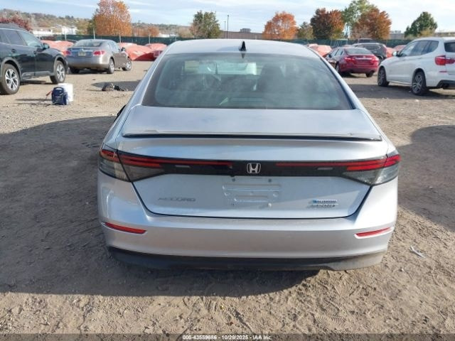 السلام عليكم 
للبيع هوندا اكورد  موديل 24 هايبرد 
السيارة موجودة بالحرة 
سعرها بالحرة 170 وبيها مجال بسيط 
للاستفسار الاتصال على الارقام التالية 
***********
***********
***********
او زيارة شركة الناجح فرع العامرية
العامرية شارع المنظمة مجاور مطعم راعي الحلال
