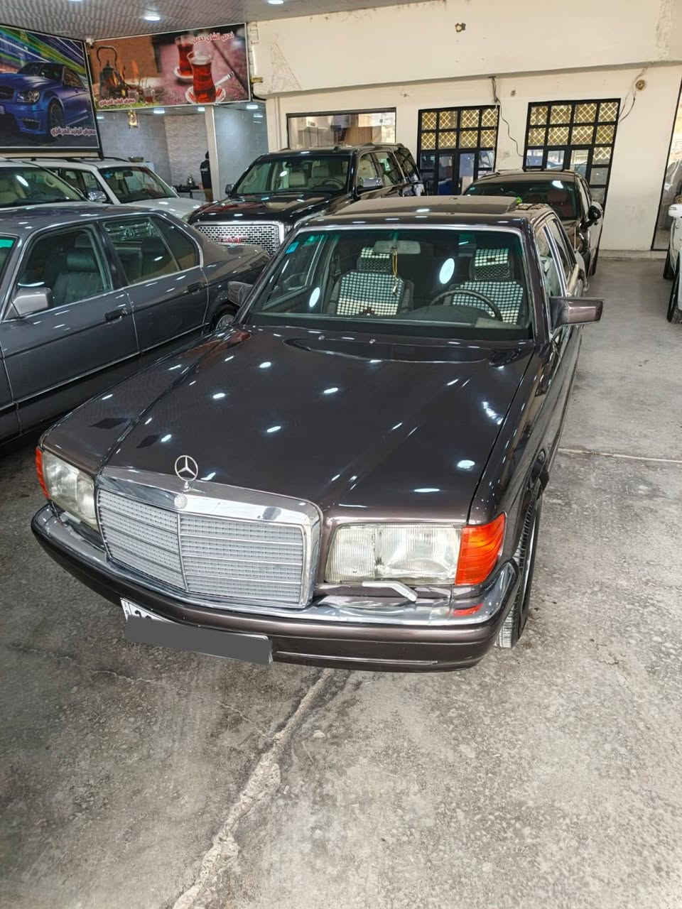 للبيع او مراوس
السلام عليكم 
للبيع 
مارسدس رئاسي 300se  
موديل 1991
محرك بلادي 300 قبق اسود 
محرك البارحه شديته جديد
كير هم جديد 
صدر امامي و خلفي جديد 
تخم تاير جديد 
تبريد شغال 
كهربائيات كلها شغاله 
صبغ عام بسبب الجراد  بدون ضرر بدون معجون فقط للجماليه 
مواصفات فول 
سلايت 
كير قفل 
تبريد بيانو 
كشن كهرباء 
اريل كهرباء 
لايت زنون
سنتر لوك شغال 
بردات (عمل) 
غرفتها نضيفه (رصاصي و مطعم بأسود ) 
سياره حيل نضيفه
( كاعيات البلاديات مالتها + الطبابه مالتها هم موجوده )  
جاهزه بدون أي نقص
رقم بغداد الجديد 
مكاني فلوجه 
سعر (140) و بيها مجال يرهم مراوس 
***********
