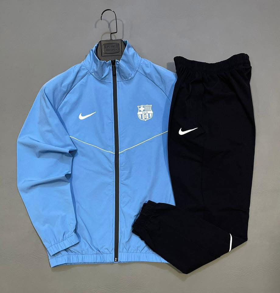 وتربروف اصلي
القياسات M L XL 2XL3XL
العنوان/السماوة /تقاطع الأسكان/قرب مقهى الأسكان 
واتساب ***********
