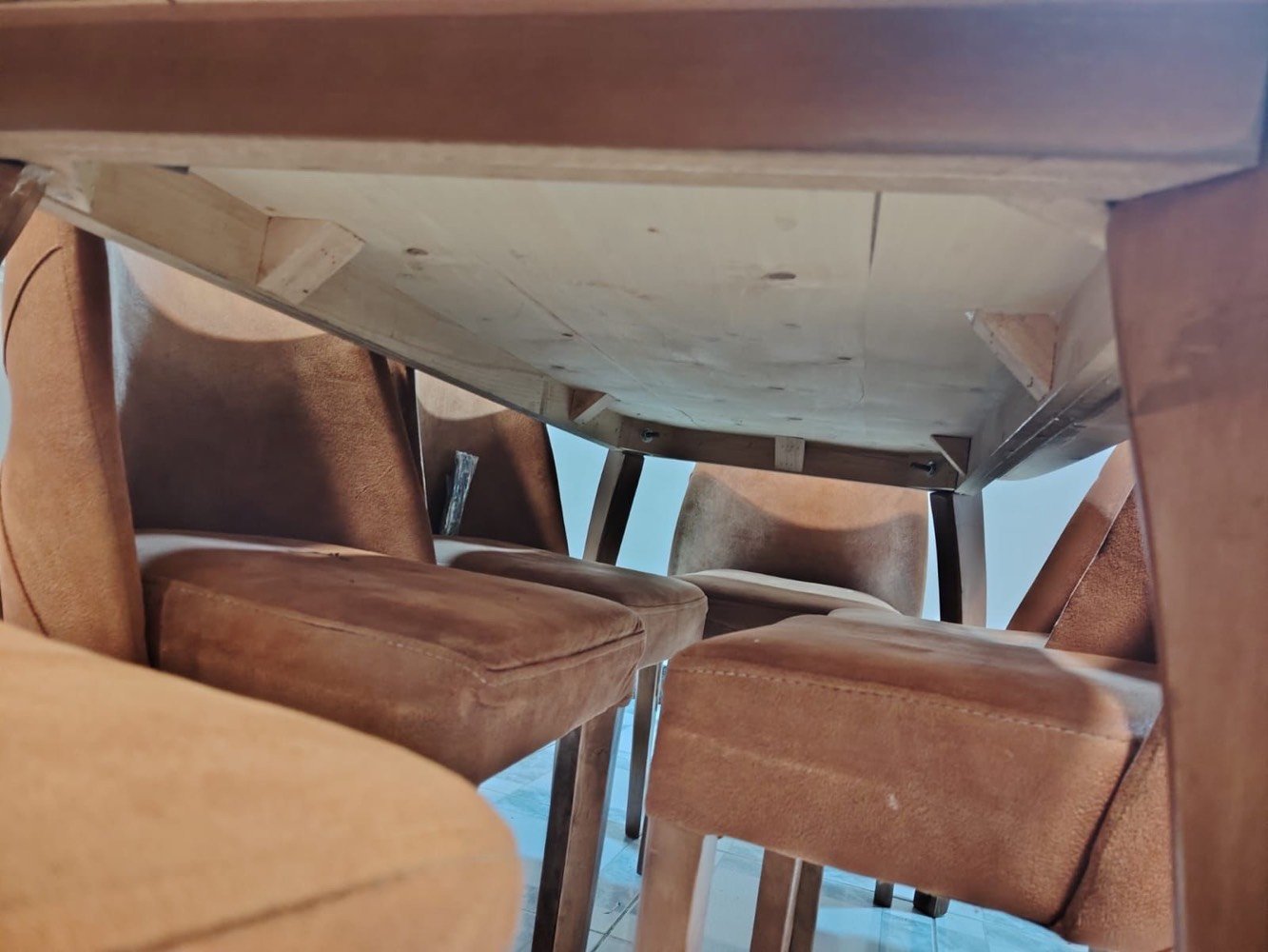 ميز طعام نظيف شوفة العين صاج و وزنه ثكيل ما ينشال
ماكو منه جديد هيج صاج هذا لكطه ماخذه من عائلة تاركينك حته ما ياكلون عليه خذيته بوكته قبل سنتين ب 520 الف و لو ما محتاج ما ابيعه لان ماكو بنضافته
السعر ب235 الف و بي مجال
***********