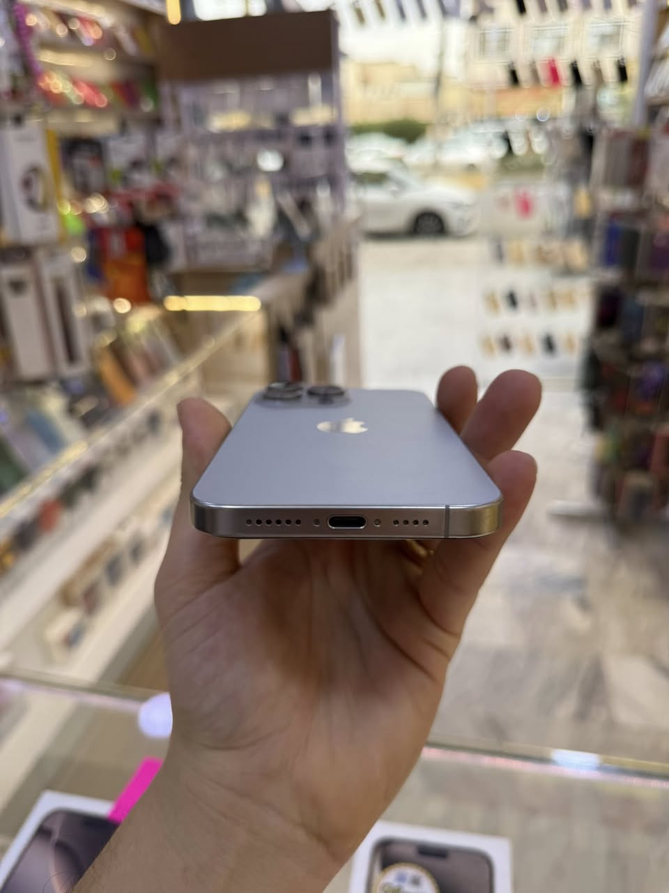 ايفون 15 برو ماكس الذاكرة 512 البطارية 87 الجهاز ماستر باكيت وكيبل كامل ملحقاتة نضافة 100‎%‎ لوك شخط واحد مابيه مفول السعر مليون و75 الف وبيه مجال بسيط حك الجية فقط 
مكاني بغداد السيدية الشارع التجاري 
اتصال فقط واتس لو رقم ***********
