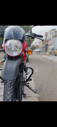 للبيع موديل 23 اوراق موجوده السعر مليون و150 بغداد 07717220546