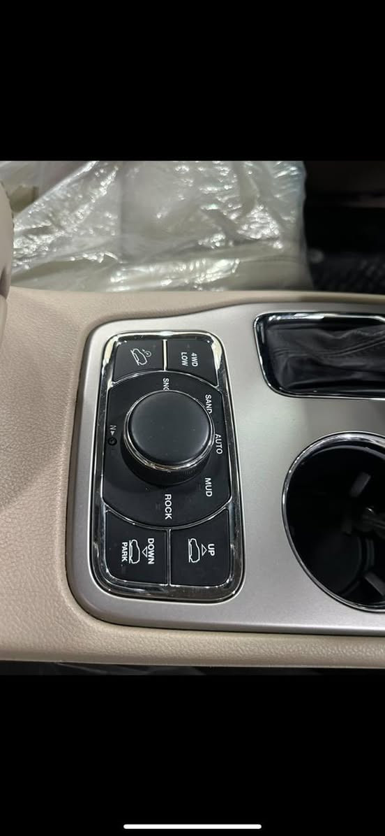 جيب مديل 17خليجي وكاله هارلم سياره فول. مكفوله من كلشي ***********واتساب
