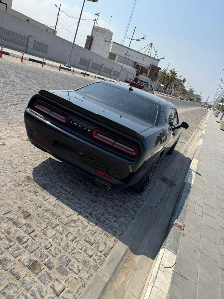 فقط بنيد مبدل موديل 2023
الجاملغ تصليح حار بيه صبغ 
الواديتر مال تبريد نفسه ما مبدل

مواصفاتها 
فول عدا الفتحة
شاشة جبيره 
تدفئه تبريد كشن كنتارة 
تدفئه ستيرن 
ستيرن رياضي D
رادار امامي نقط عمياء مثبت سرعة 
ستيرن كهرباىي خزن ميموري كشن 
حساس خلفي 
ويل سكات باك بلادي مع فجوج برمبو شركة 
اكسل قفل 💪 
نظام برن اوت 
حساس خلفي كاميرا

مكان السيارة البصرة 

السعر 183$ 

واتساب ***********
