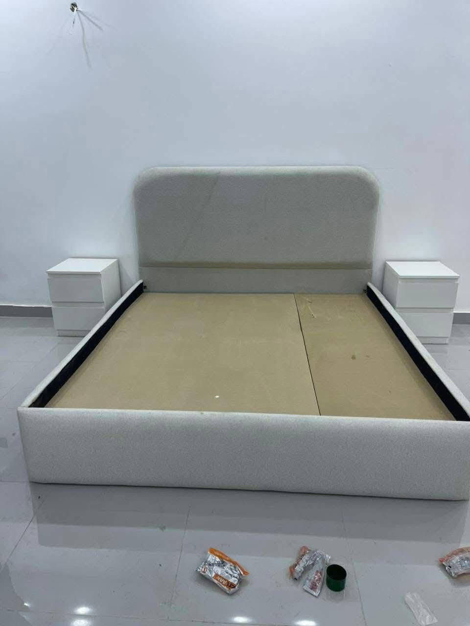 معمل الأثاث الأيطالي في الزبيديه 
عمل جميع غرف النوم بديكور ايطالي 
يجمع بين الهدوء والنزاكه يناسب جميع الاذواق 
العنوان / واسط قضاء الزبيديه 
خلف محطة الوقود مجاور مدرسة سكينه 
***********
