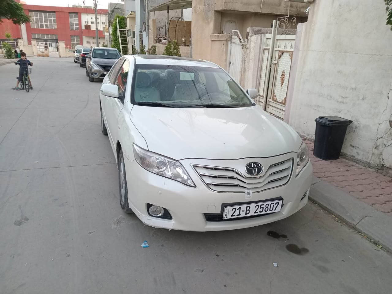 كامري خليجي فول GLX 
رقم سليمانيه  فول السياره 
سياره_ سلايت 
صاج 
برده كهربائيه 
كلشي شرط بيه كير محرك صدر تايرات
سياره جديده حيل 

فقط بارد صغير جاملغ ايسر 
سياره كلين ما بيه ضررر وصبغ ومعجون خاليه من كلشي 
تحويل مباشر 
سياره لون ابيض صدفي  جديده حيل 

الاستفسار الاتصال على 
*********** 
مكلف بالنشر تكريت, صلاح الدين
