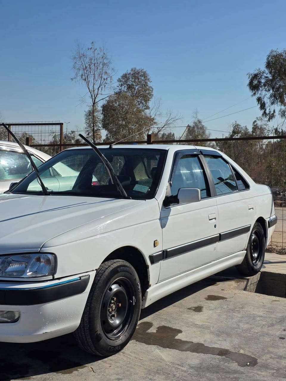 بيجو بارص 2015 بيه جالمغ ايمن بس صبغ كير محرك جديد تبريد ثلج شاشه كامره خلفيه حداديه جديده مكاني النجف سنويه باسمي مداور ثاني  يوم السعر 55 ***********
