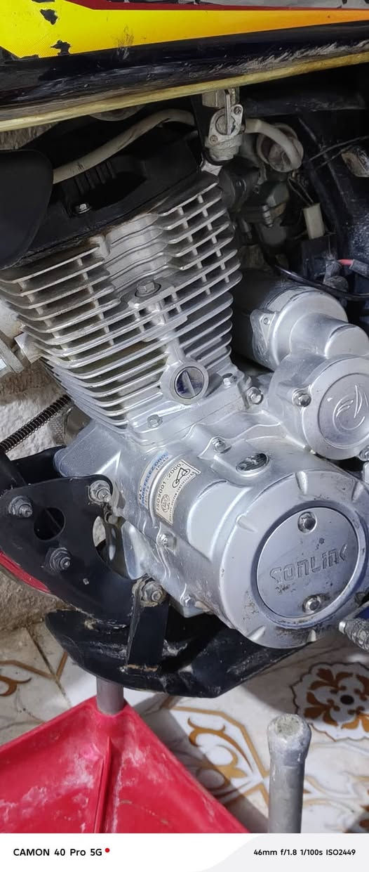 البيع دراجه سونك
الموديل 23
ديالى دلى عباس منصورية الجبل
السعر 550وبيها مجال 
الرقم الهاتف ***********
