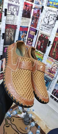 حذاء • مقاس ٤٨ • قدم ٣٢