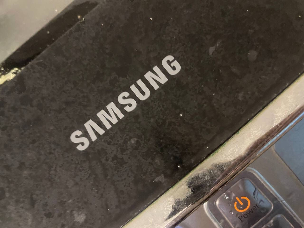 السلام عليكم
غساله SAMSUNG للبيع

جديده بعده شغاله كامل فقط بيه الصونده مال المي بيه زرف ويتبدل طبيعي جداً ب 5 يمكن مالته 

السعر 300 وبيه مجال


**إذا كنت صاحب هذا الإعلان وتريد حذفه لأي سبب، رجاءا أرسل رسالة إلى الدعم الفني**