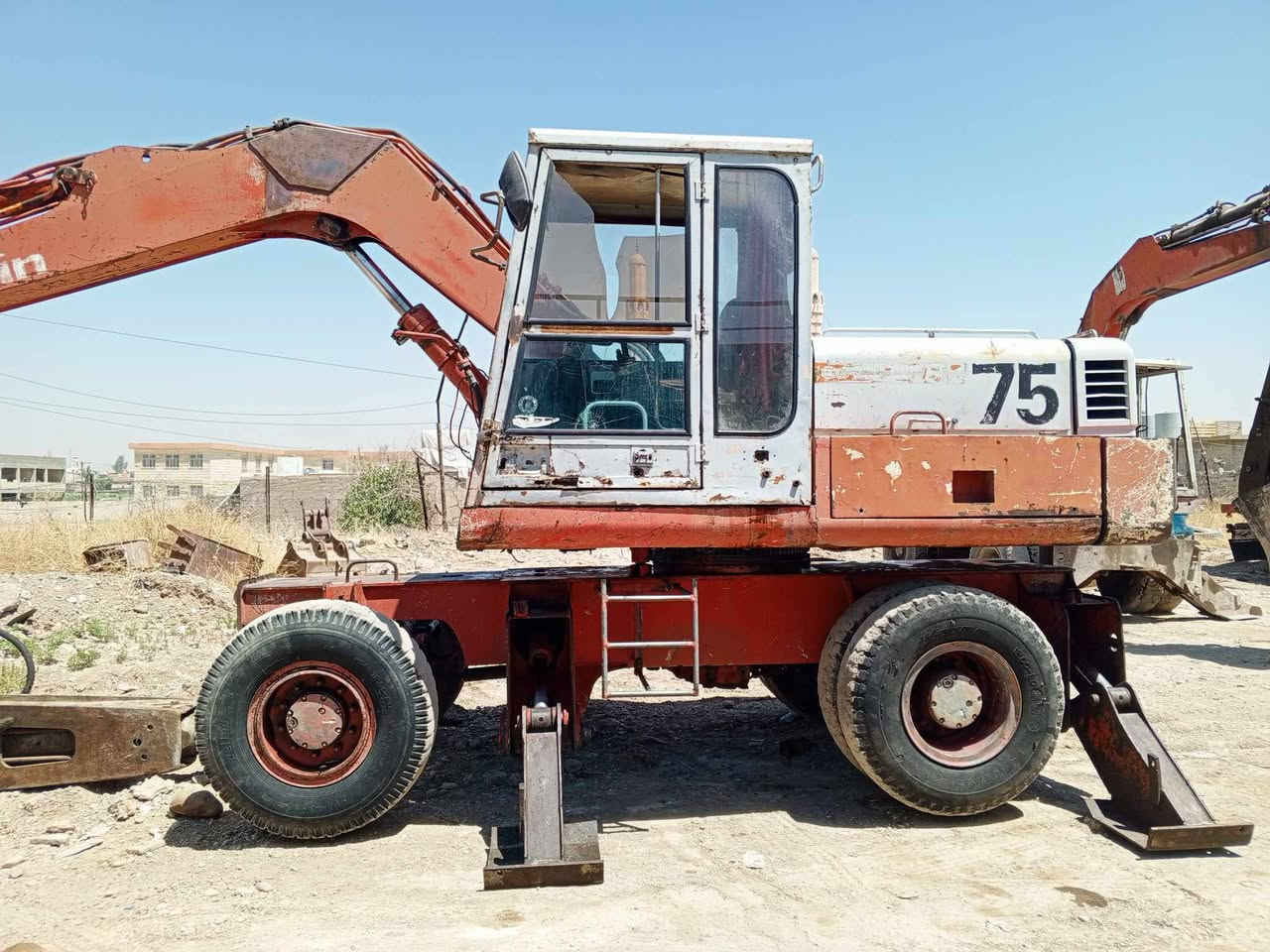 بوكلن موديل 86 كهربائي
مع جك همر موتوبير
نظيفه ابلادي
رقم ألماني ديالى
سنويه عظم
السعر 105ورقه قفل
للاستفسار
***********
