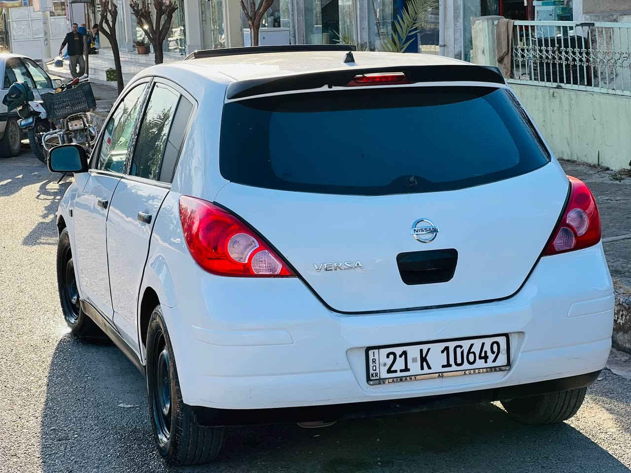 نیسان ڤیرسا مۆدیل 2012
گیر تۆماتیک چوار جام کارەبای ئاوینە کارەبای تەحدیل سورعە  ABS کارەبایاتی کامل مەزبوتە چوار تایەی نوێ فوڵ مەسرەف کراوە  مەکینە 18 گیرو مەکینە بە شەرتی هەزار فیتەر سەنەوی  نویە بەناوی خۆمەوەیە هەتا 2031
بۆیاخ چوار پارجەو بستیکی بەس پەمپە بی داخلی بی ئیرباگ هی ماڵی خۆمە ماڵی دۆستە هاتا بڵێ پاکە . نرخ 87مەجالیکی زۆر کەم 

ژ.م*********** كويسينجاك, أربيل
