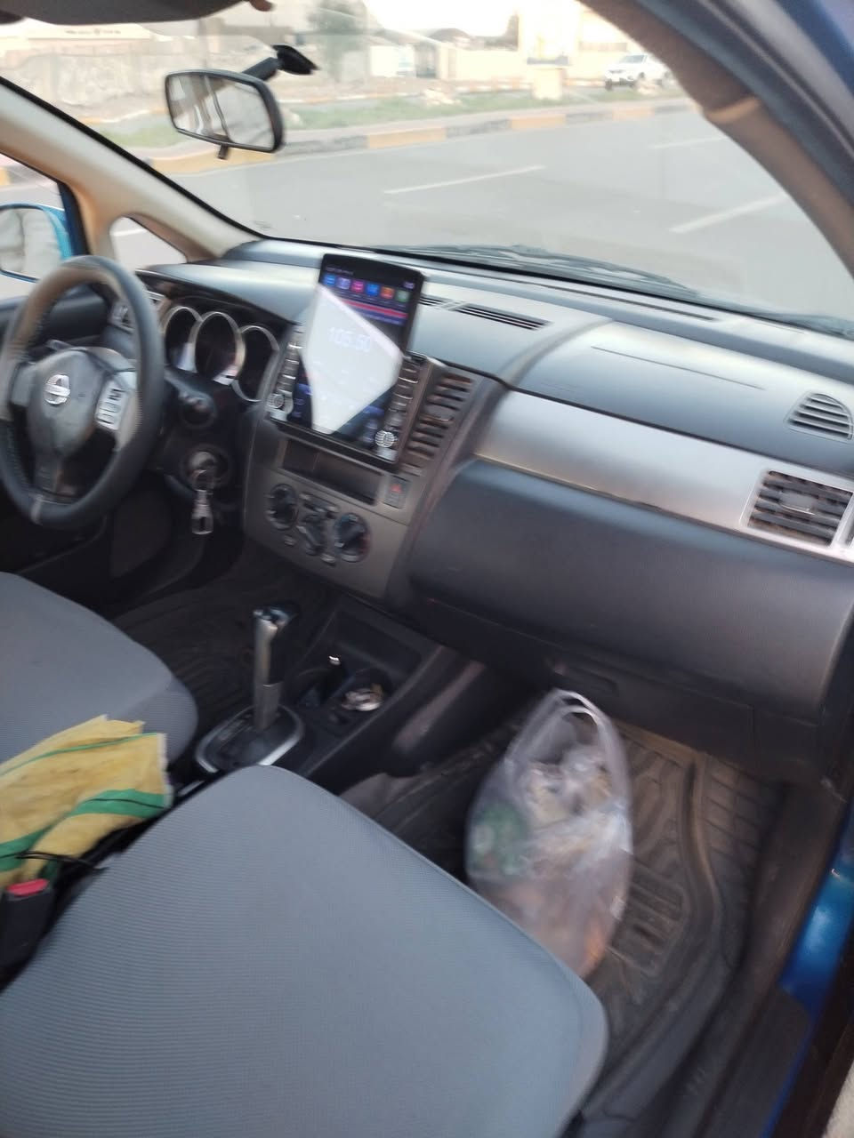 السلام عليكم ورحمة الله وبركاته نيسان فيرسا موديل ٢٠٠٨ سياره جديده بيه صبغ جملغ وبنيد بدون  داخل سياره رقم الجديد بسمي اي استفسار ع رقم الهاتف *********** ابو رضا
