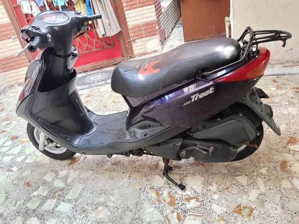 السلام عليكم
دراجة اكزز ياباني جديدة 
دراجة سرعة 140+ نوزل + خطين + سلف اصلي 
كفرات اصلية+ ماشيه 14+ وراقها ابسمي 
كهربايات عدادات كيجات دبلات كلها شغال 
دراجة خير من الله حلوة ونظيفه جدا الشراي يتصل 
*********** جيب فيتر وتعال فحص
