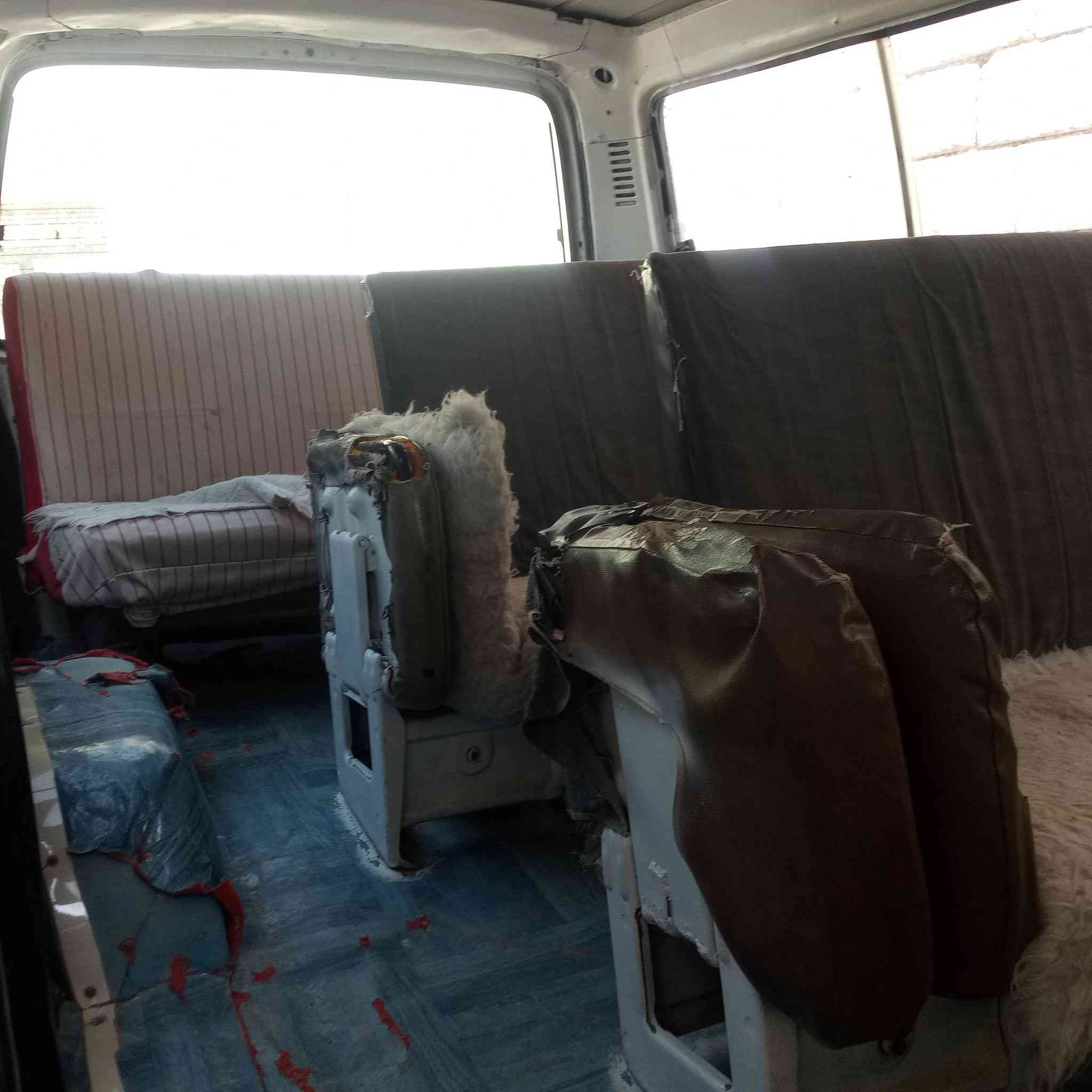 سلام عليكم ورحمه الله وبركاته👋 عندي سياره البيع هايس تويوتا كيه مكينه فرواي كير عادي سنويه🥇 ضايعه كفلك لا بوكه ولا عليه طلابه💁 ترجع سياره سعر 15بيه مجال💵 رقم سياره بصره رقم هاتف📞 *********** مكاني بصره زبير
