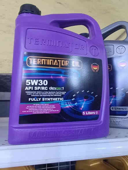 هل تبحث عن قوة أداء، حماية فائقة، وكفاءة وقود لا مثيل له لسيارتك؟

​TERMINATOR OIL هي علامتك التجارية التي تقدم حلولاً متكاملة لمحرك سيارتك. زيوت صنعت في ألمانيا (Made in Germany)، مصممة بأحدث التقنيات لضمان أقصى حماية لمحركات البنزين والديزل.

​تشكيلة زيوت Terminator Oil المتوفرة:

​متوفرة الآن لدى الورشة الذكية المتطورة مجموعة واسعة من الزيوت التخليقية بالكامل (Fully Synthetic) التي تناسب أحدث موديلات السيارات:لزوجة الزيت (SAE) المواصفات الرئيسية الحجم المتوفر

10W-30 API SP/CF، ILSAC GF-6A 5 لتر

0W-30 API SP/RC، dexos1، ILSAC GF-6A 6 لتر

5W-20 API SP/RC، dexos1، ILSAC GF-6A 5 لتر

0W-20 API SP/RC، dexos1 5 لتر

5W-30 API SP/RC، dexos1، ILSAC GF-6Aلماذا تختار TERMINATOR OIL من الورشة الذكية المتطورة؟

​صناعة ألمانية (Made in Germany): جودة أوروبية موثوقة ومطابقة لأعلى المعايير العالمية (مثل API SP، dexos1، ILSAC GF-6A).

​تخليقي بالكامل (FULLY SYNTHETIC): يقلل الاحتكاك، يحسن كفاءة استهلاك الوقود، ويوفر حماية حرارية قصوى.

​حماية متقدمة: مصمم خصيصاً لمحركات GDI و Turbo الحديثة، مما يحمي من التآكل وتراكم الرواسب.

​خدمة الخبراء: فريق الورشة الذكية المتطورة جاهز لتقديم المشورة واختيار اللزوجة الأنسب لسيارتك.

​لا تساوم على صحة محرك سيارتك! قم بزيارتنا اليوم لتغيير زيت محركك بزيوت TERMINATOR OIL الأصلية.

​📍 العنوان: [بابل حله مجسر الثوره الورشه الذكيه المتطوره]

​📞 للحجز أو الاستفسار: 

[***********]

[***********]

​الورشة الذكية المتطورة... حيث تلتقي التكنولوجيا بالجودة الألمانية!
