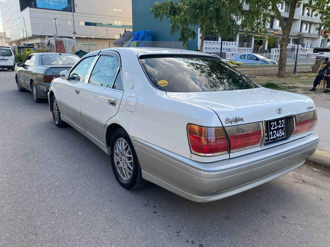 مه ليكه ٢٠٠٠موس
مه كينه ديفؤر كه وره
٣بارجه ي بؤياخه سه ياره ي مالانه شتيكي جوان و ديناري مه سروفي نيه
سعري ٤٢ مه جالي كه م
تكايه مشته رينيت تيل مه كه
شوين كه لار به س جواب تيل ئه ده ينه وه
***********
