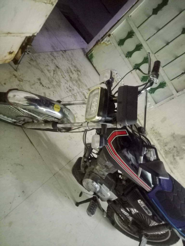 ۳٥۰هەزار نامیپڕۆ ۲۰۱٤ وەجبەی کۆن اسڵی مەنەفێستی بیلادی گێڕو مەکینەو شانسیو کارەبایاتی بەشەرت ویلو تایەی نوێ مەسروفی تیا نیە شوێن هەولێر بنەسڵاوە ۳٥۰هەزارو معامەلەیە برایانە 
۰۷٥۱۱٥٥۰۲۷۳ أربيل, العراق
