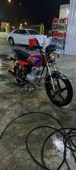 سلام عليكم دراجه نامه 5كير دراجه جديده ٣تبديله دهن إلها السعر ١٢٥٠وبيها مجال الشراي يتصل ***********
