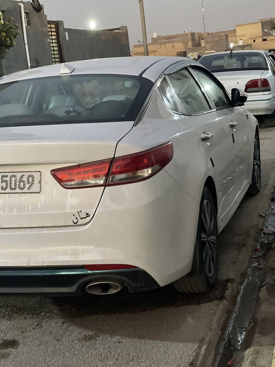 كيا اوبتما موديل 2016 امريكي مكينه 2400 فول عدا الفتحه. بصمه مري شفط اشاير. انضمة قياده كشن كهرباء تدفئة كشنات ومقود تبريد قطعتين. لد امامي وخلفي بيهة قطعتين جاملغ وبنيد فقط بدون عابر والباقي مكفول  رقم بغداد مداور ثاني يوم. جاهزه من كلشي  سعر 137
***********
