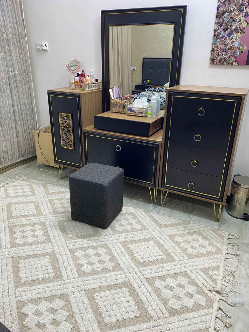 سلام عليكم غرفة تركية للبيع بسعر مليون و٢٠٠ وبيها مجال بسيط للعلم الغرفة من الجشعمي للاثاث تكمة وجدا نظيفة 
للتواصل على الخاص او رقم الهاتف ***********
