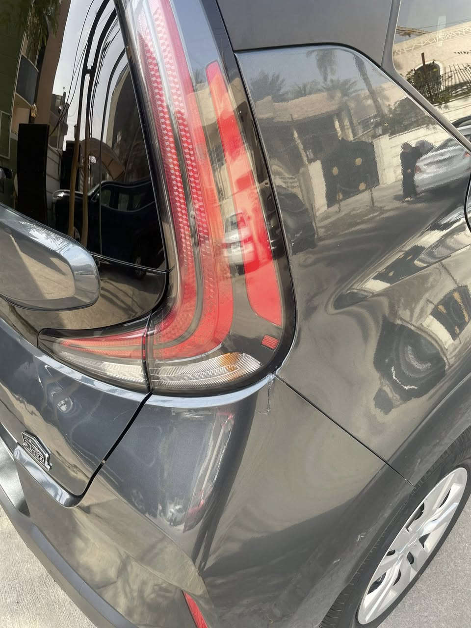 السلام عليكم 
كيا سول وارد امريكي موديل 2023 تقرير كلين تايتل لون فيلي 
محرك 2000 دوش المرغوب  ميدك دوانز 
ماشيه 24  الف ميل
مرقمة سليمانيه سنويه باسمي تحويل راسا 
رادار /توقف ذاتي /مثبت سرعه /تحديد مسار /كاميرا خلفيه/تحكمات ستيرن/مانع اصطدام 

بيهة بارد صندوك وشبر صبغ بالباب الخلفي فقط 
السعر 158 ورقه بيهة مجال بسيط 
المكان بغداد حي الجامعه
الرقم ***********
